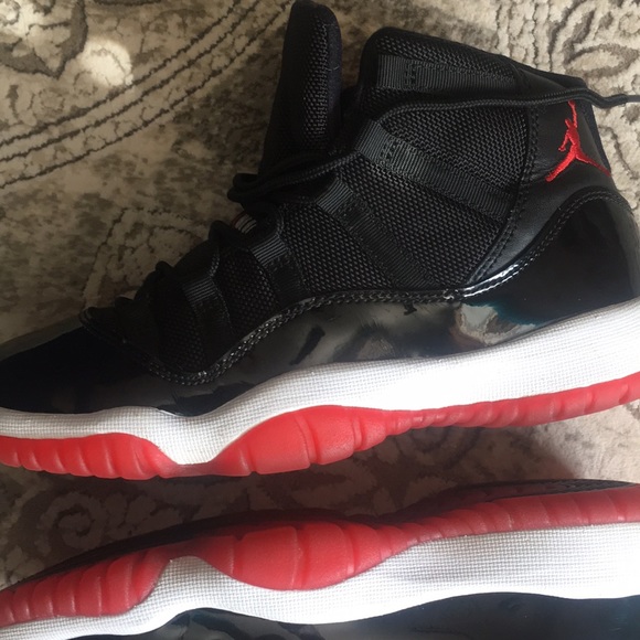 🎁Black and Red Jordan’s - Picture 3 of 9